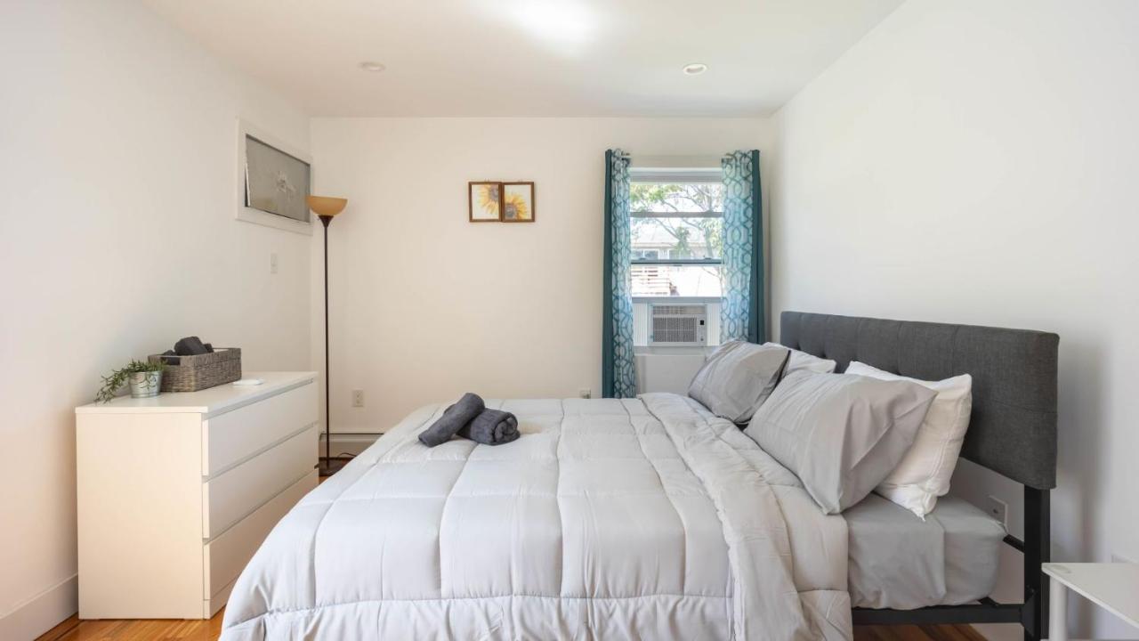 Lovely 3-br In Queens, Near Rockaway Nova York