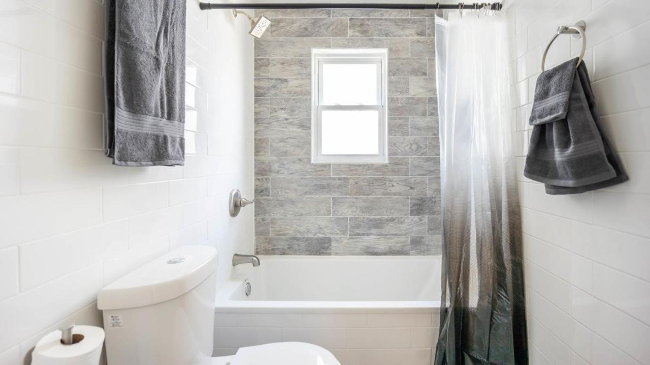 Lovely 3-br In Queens, Near Rockaway Apartamento