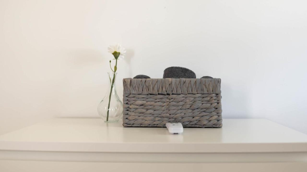 Lovely 3-br In Queens, Near Rockaway Apartamento Nova York