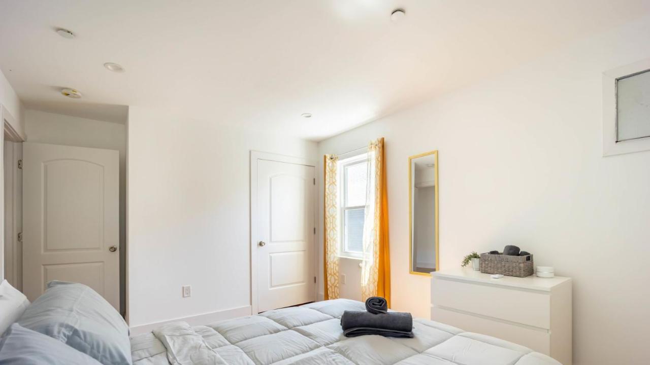 Lovely 3-br In Queens, Near Rockaway Nova York